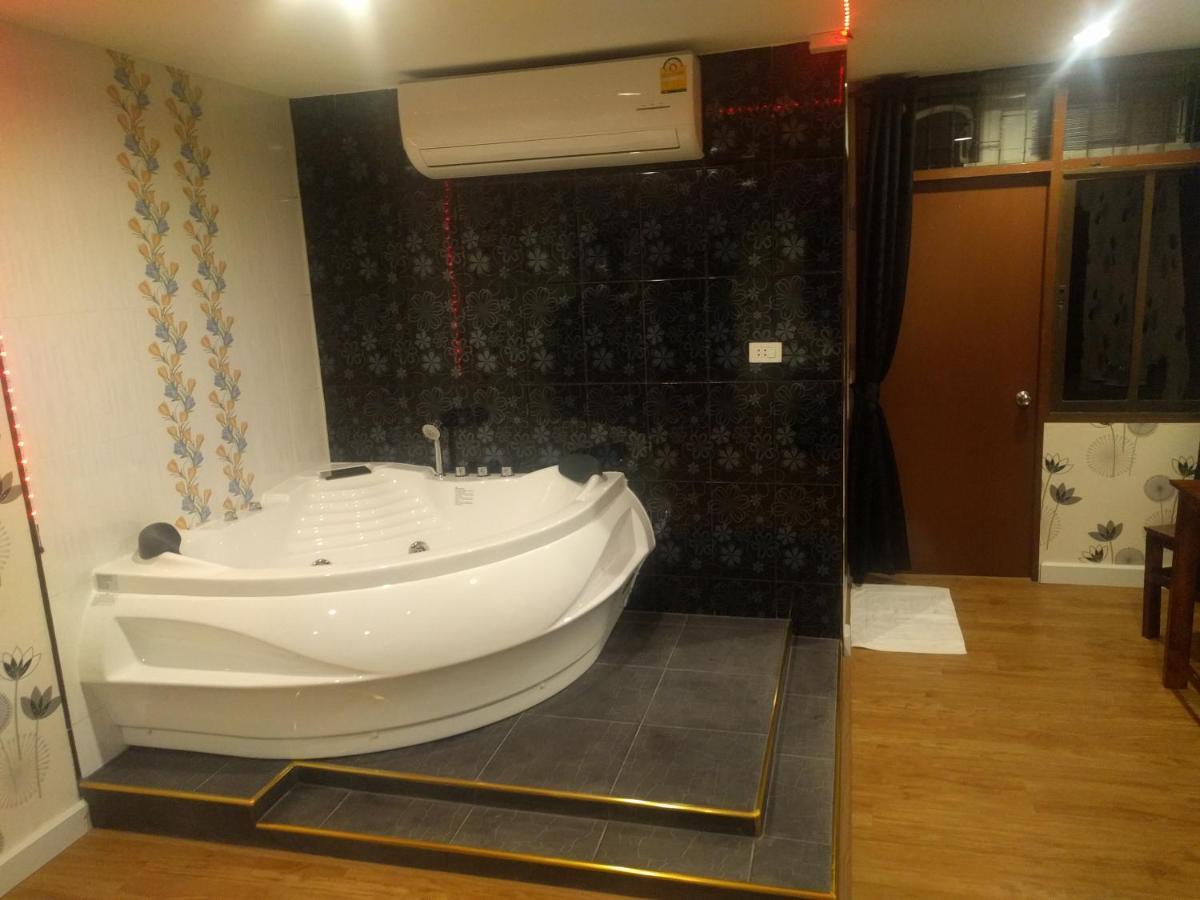 Gw Guesthouse Pattaya Ngoại thất bức ảnh
