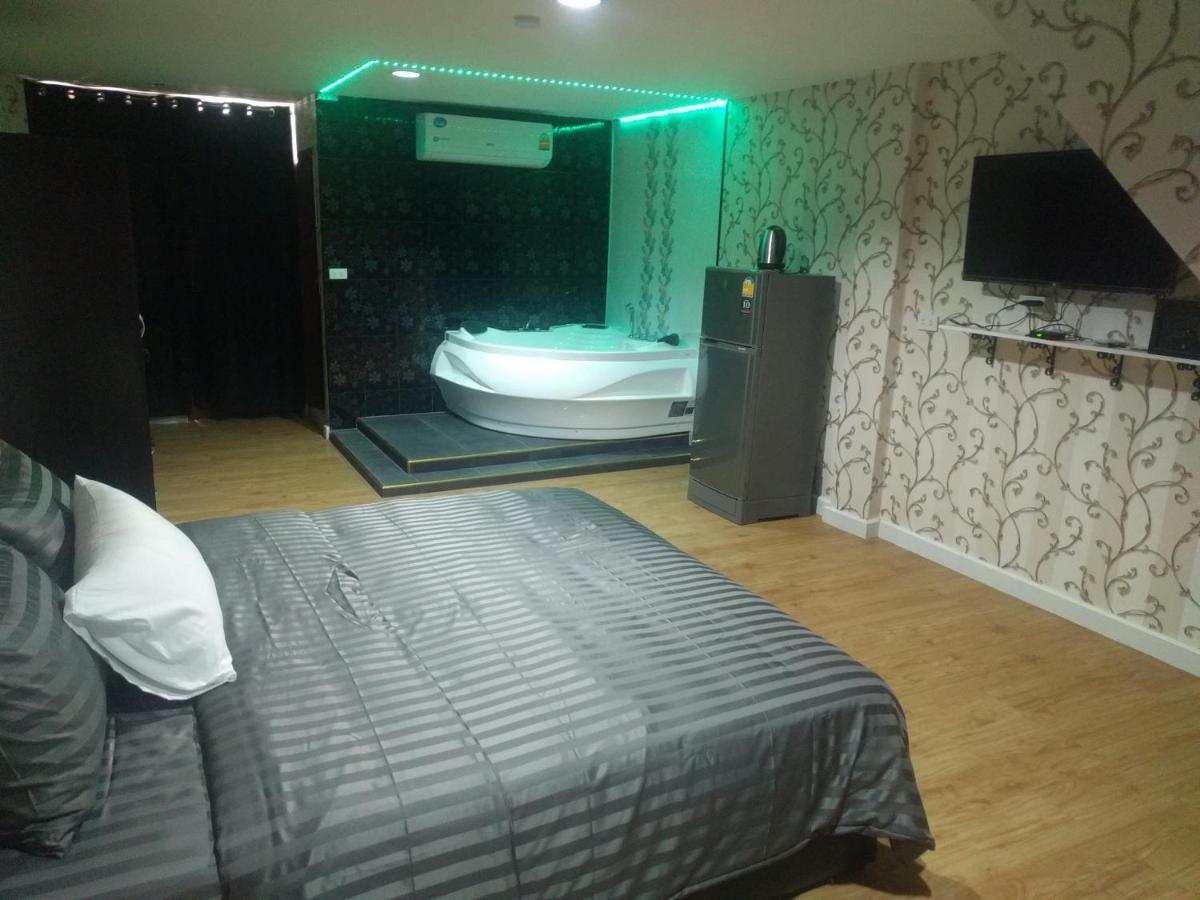 Gw Guesthouse Pattaya Ngoại thất bức ảnh